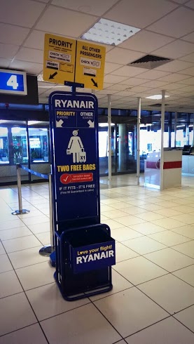 borsa piccola ryanair