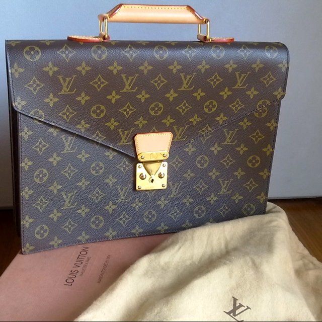 cartella vuitton